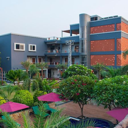 Krishna Riverside Resort Vasad Exterior foto