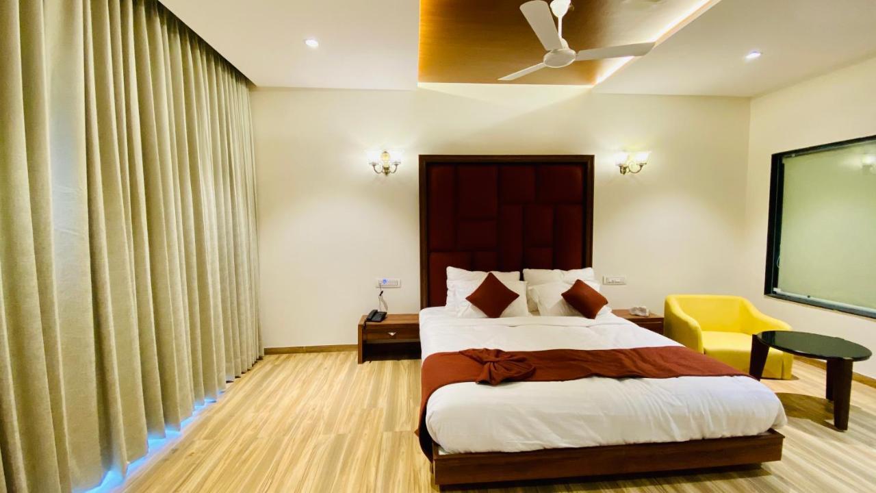 Krishna Riverside Resort Vasad Exterior foto