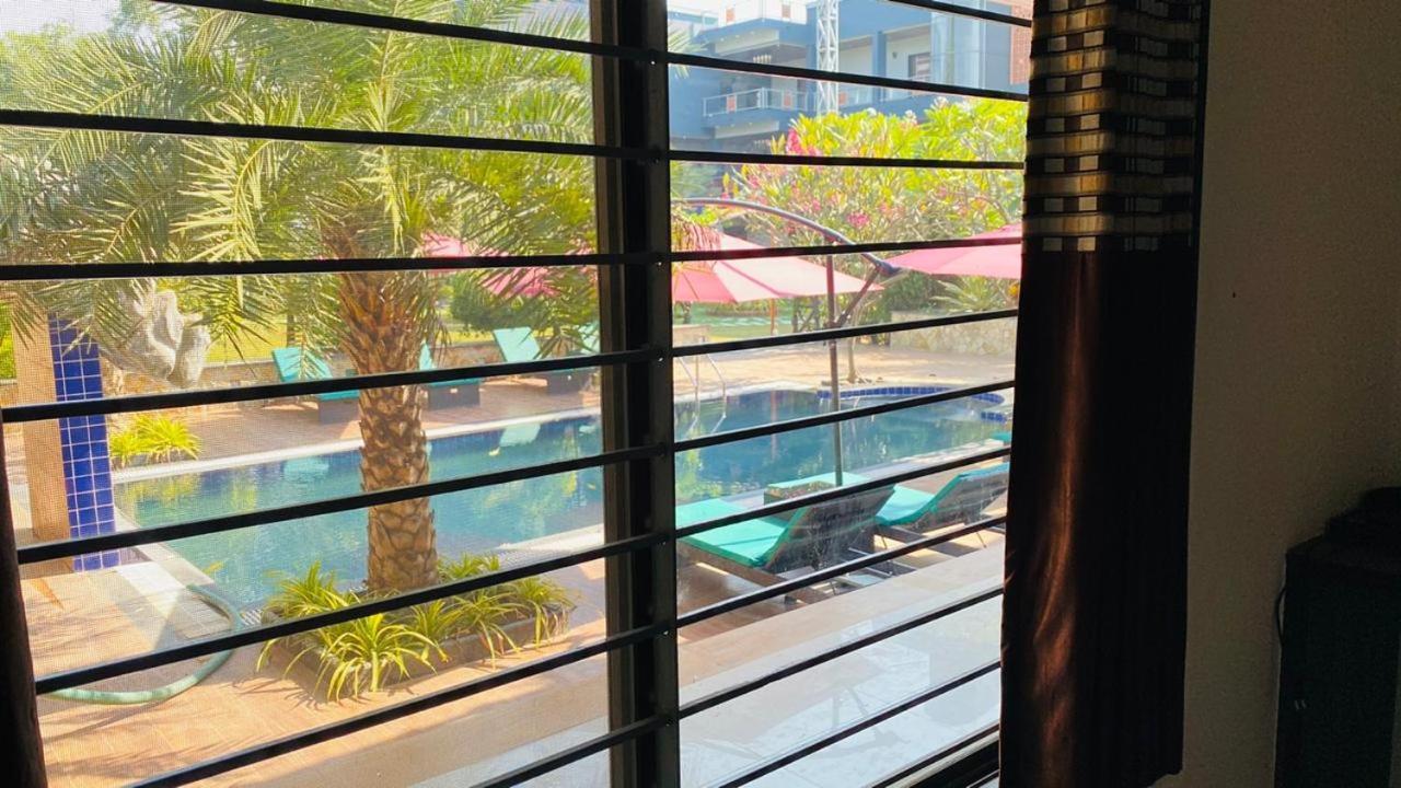 Krishna Riverside Resort Vasad Exterior foto