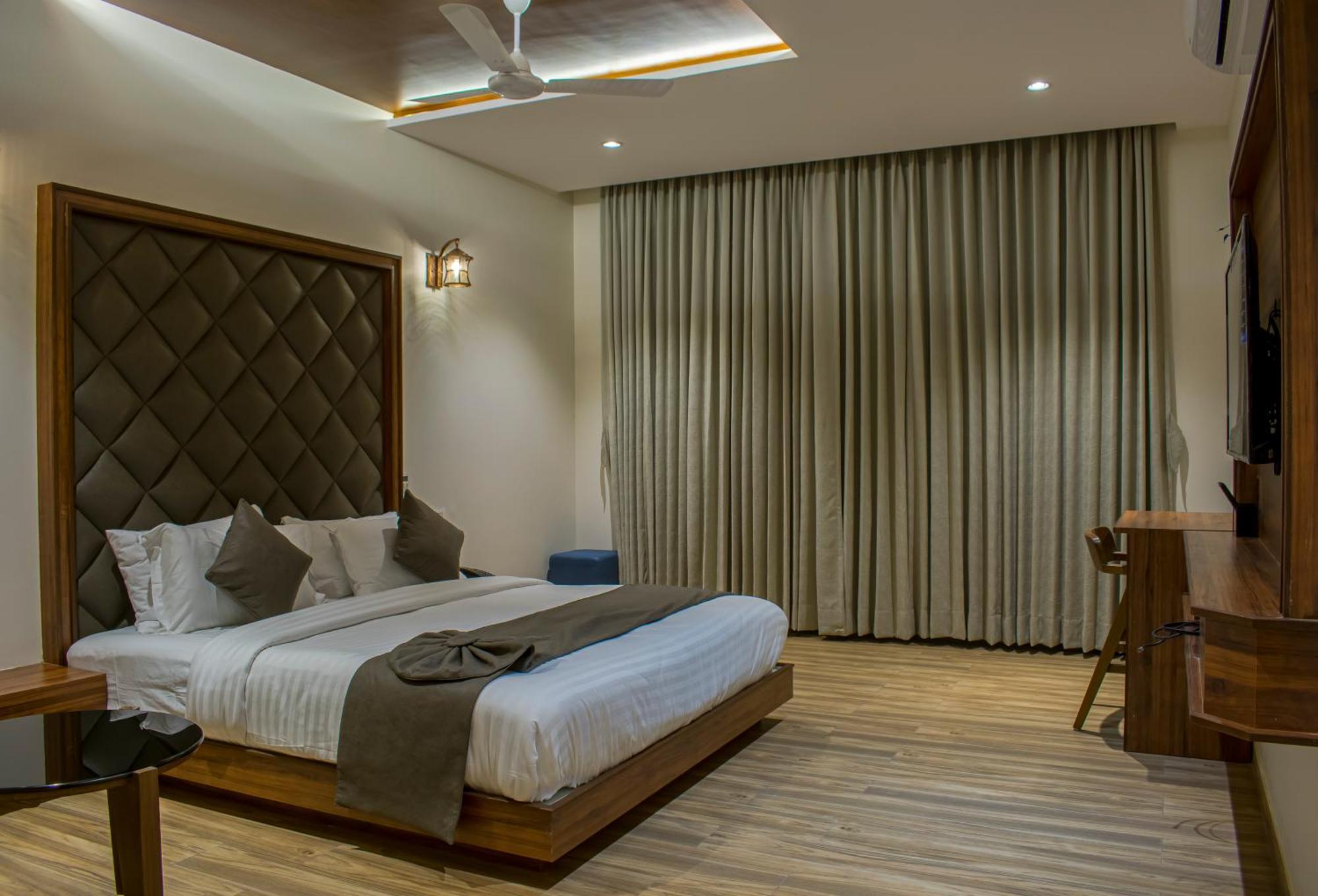 Krishna Riverside Resort Vasad Exterior foto