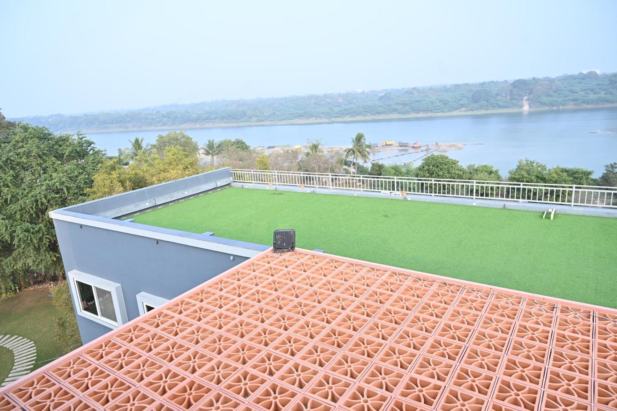 Krishna Riverside Resort Vasad Exterior foto